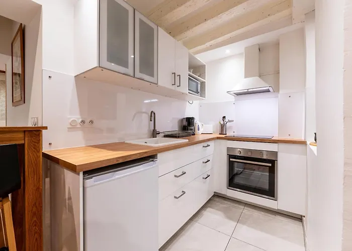 L'alcove Annecienne - Appt Proche Du D'annecy 公寓 *